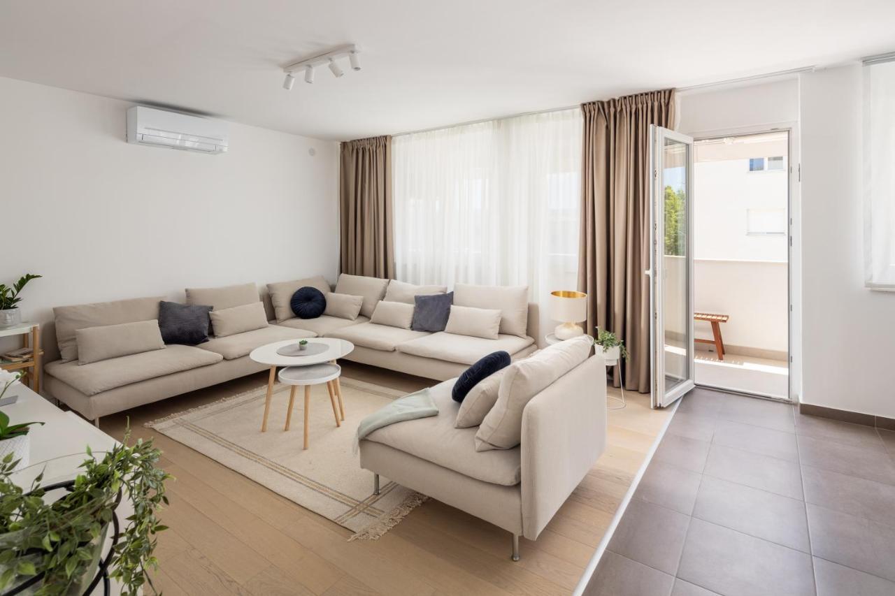 Apartment Nova 4* ดูกีรัท ภายนอก รูปภาพ